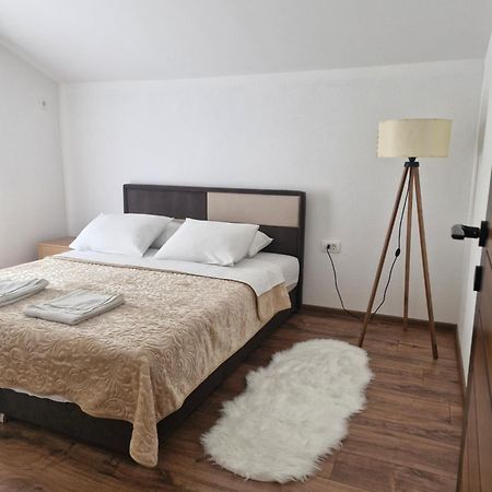 Knezevic Apartman Podgorica Exterior foto