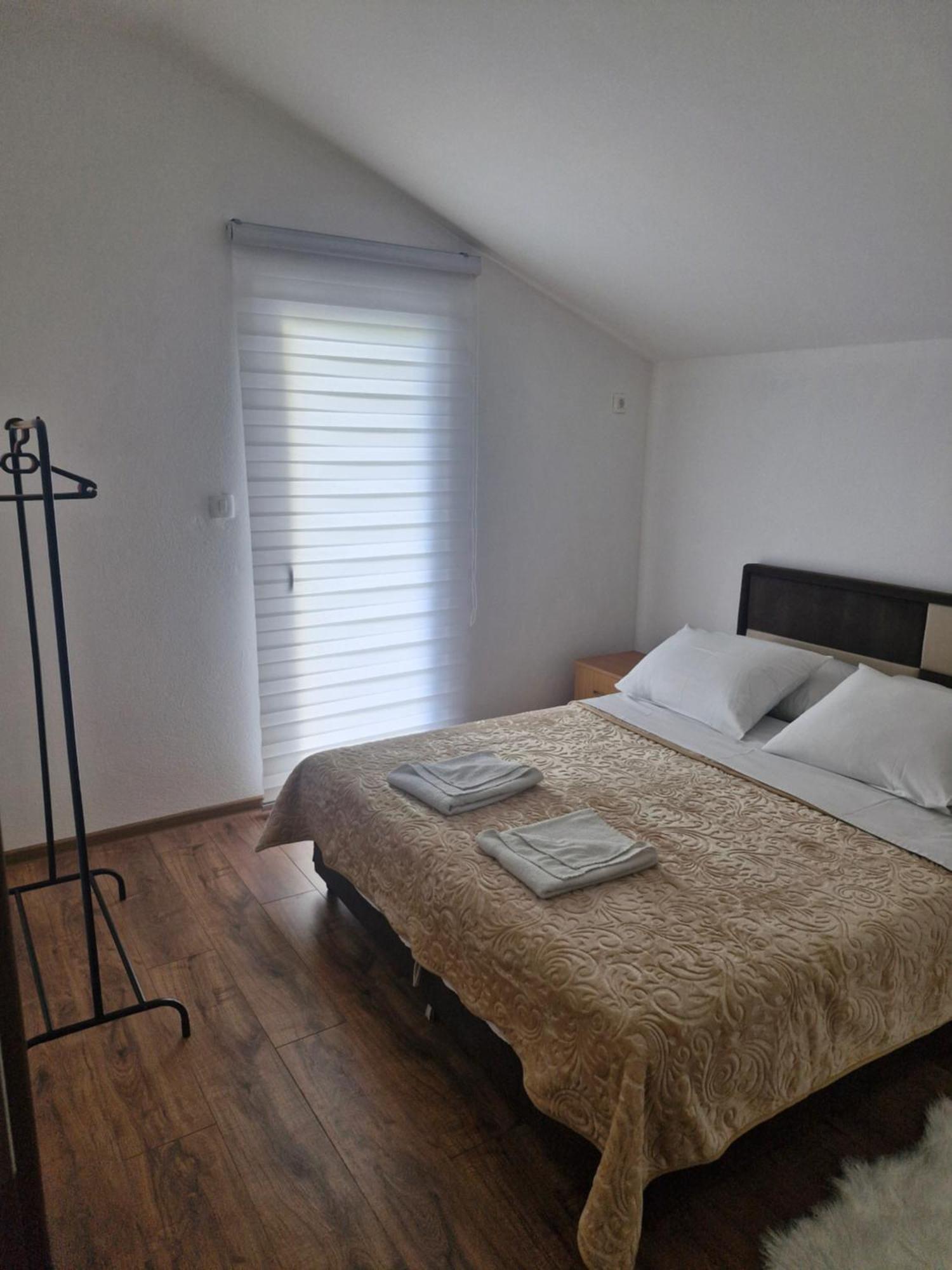 Knezevic Apartman Podgorica Exterior foto
